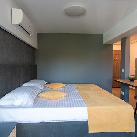 Corso Apartments B&B Focşani Exteriör bild