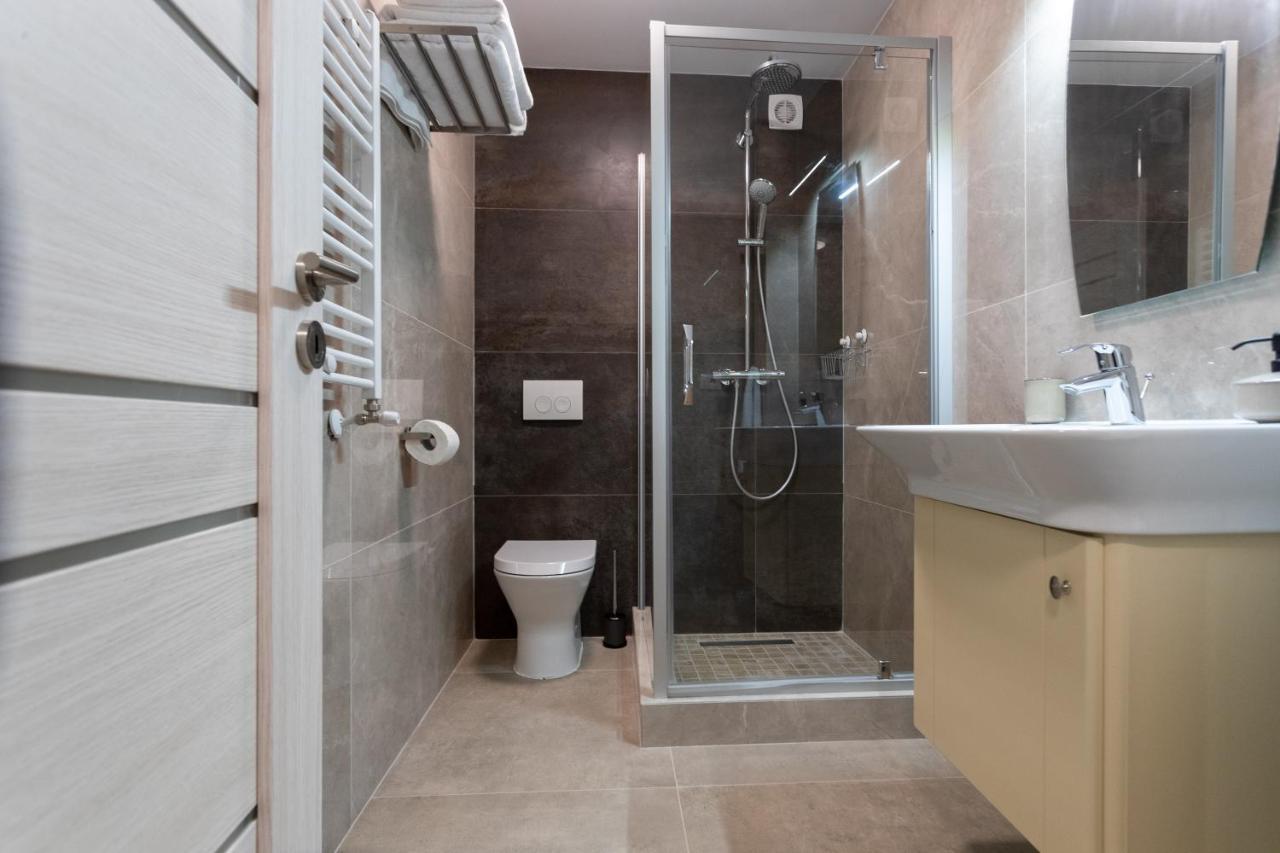 Corso Apartments B&B Focşani Exteriör bild